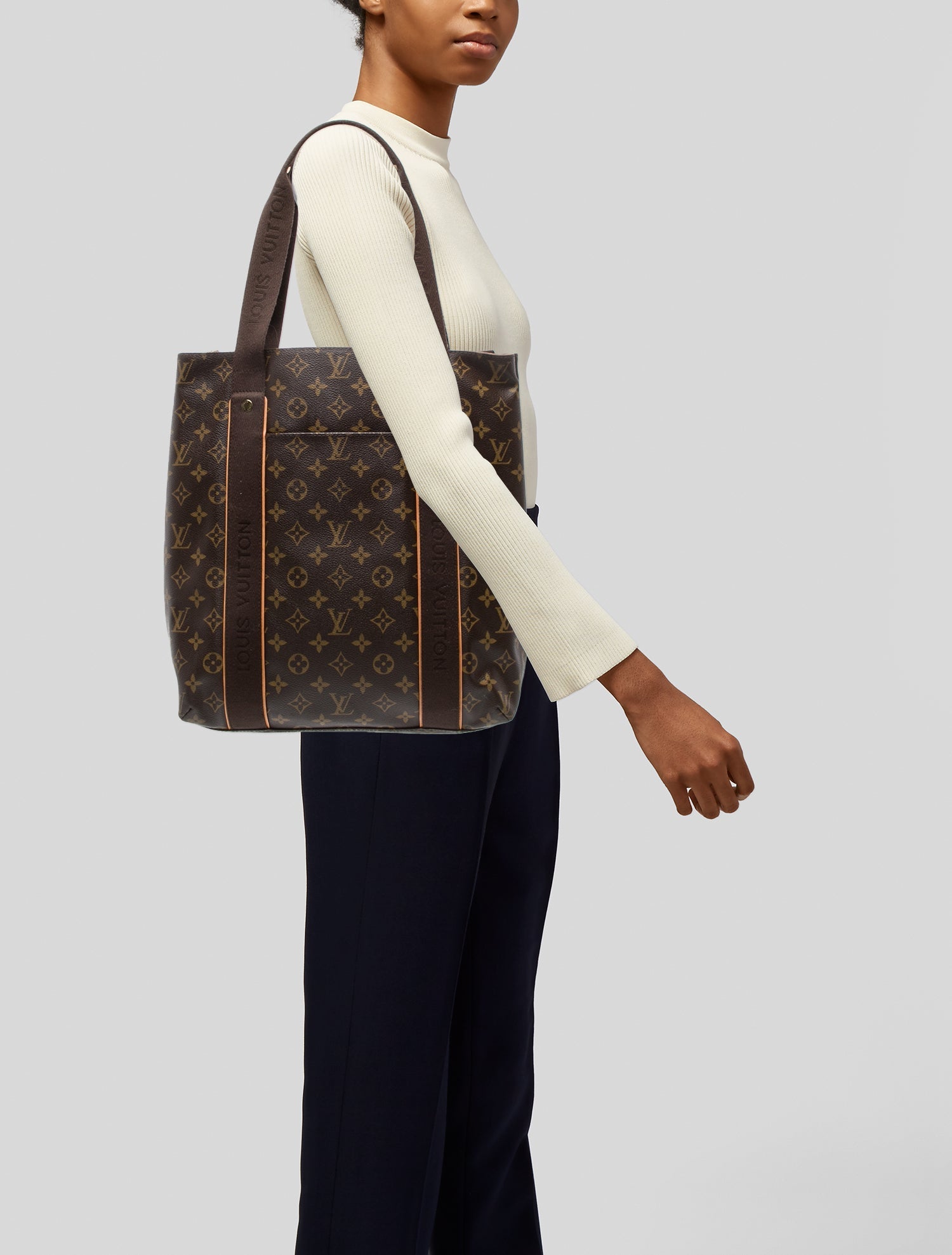 Louis Vuitton LV Monogram Beaubourg