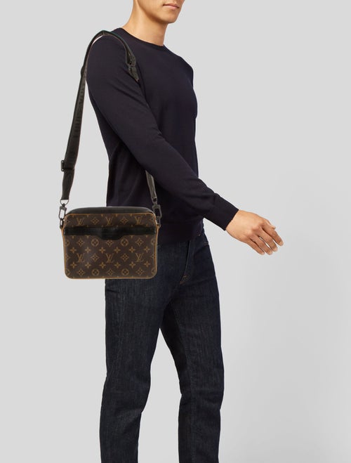 Louis Vuitton LV Monogram Reporter