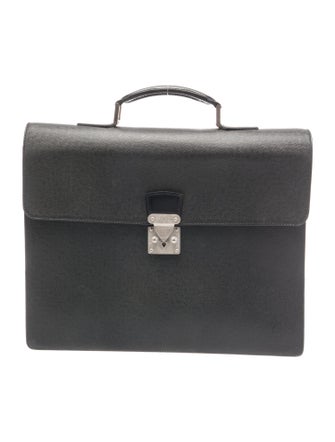 Louis Vuitton Taiga Leather Robusto 2