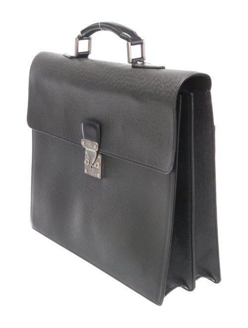 Louis Vuitton Taiga Leather Robusto 2