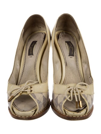 Louis Vuitton Damier Azur Pattern Bow Accents Pumps