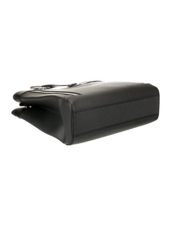 Louis Vuitton Taiga Leather Kasbek