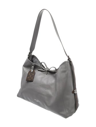 Louis Vuitton LV Monogram CarryAll Vibe MM