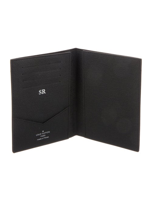 Louis Vuitton Taiga Passport Holder