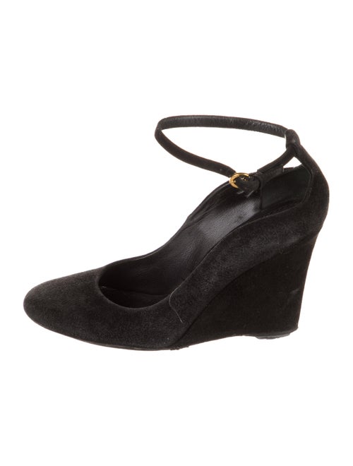 Louis Vuitton Suede Pumps