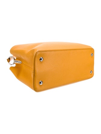 Louis Vuitton Signature Capucines GM