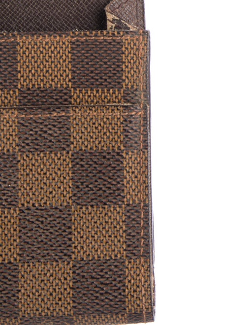 Louis Vuitton Damier Ebene Pattern Wallet