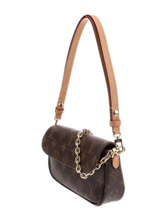 Louis Vuitton LV Monogram Monogram Ivy Wallet on Chain