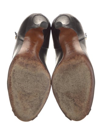 Louis Vuitton Leather Pumps