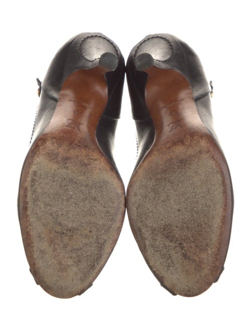 Louis Vuitton Leather Pumps