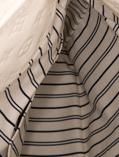 Louis Vuitton LV Monogram Artsy MM