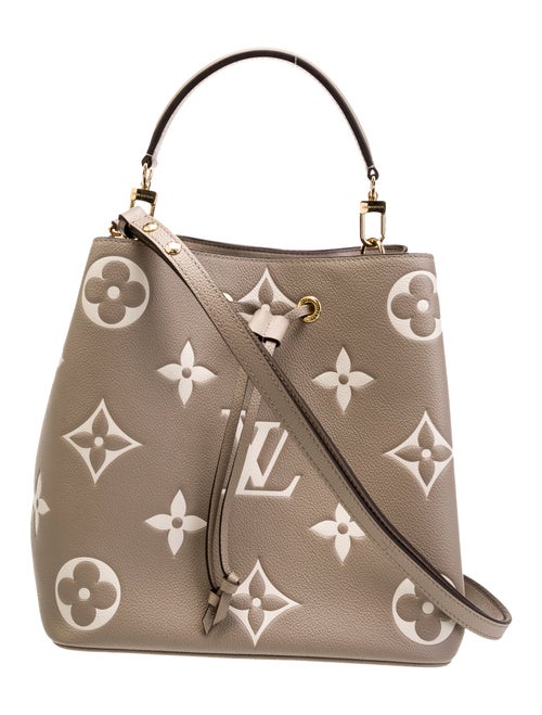 Louis Vuitton Monogram Giant Néonoé MM