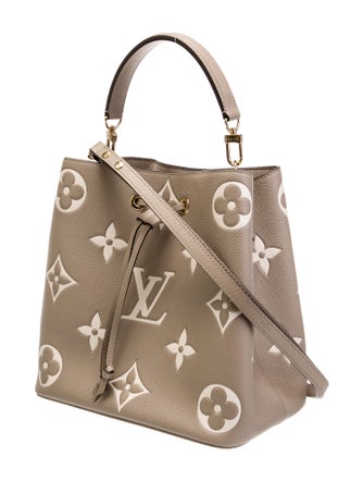 Louis Vuitton Monogram Giant Néonoé MM