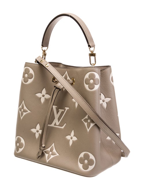 Louis Vuitton Monogram Giant Néonoé MM