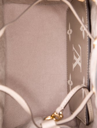 Louis Vuitton Monogram Giant Néonoé MM