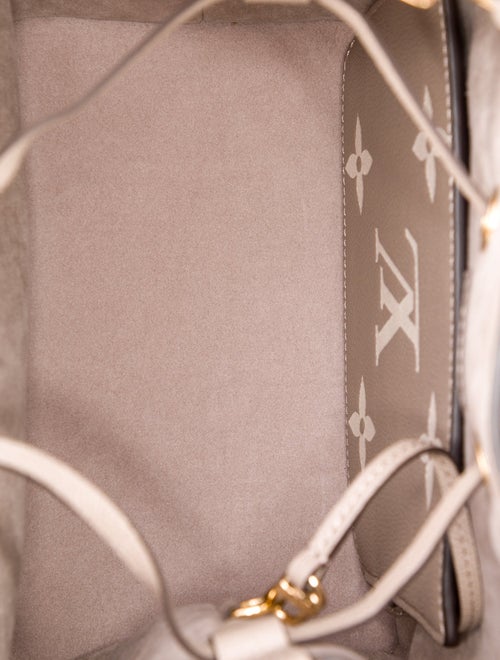 Louis Vuitton Monogram Giant Néonoé MM