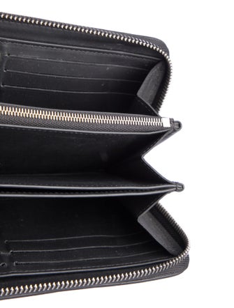 Louis Vuitton LV Monogram Mahina Leather Zippy Wallet