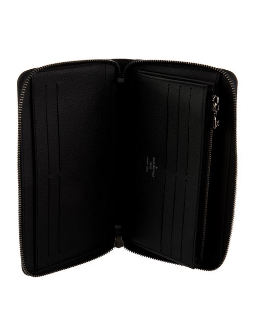 Louis Vuitton LV Monogram Coated Canvas Zippy Wallet