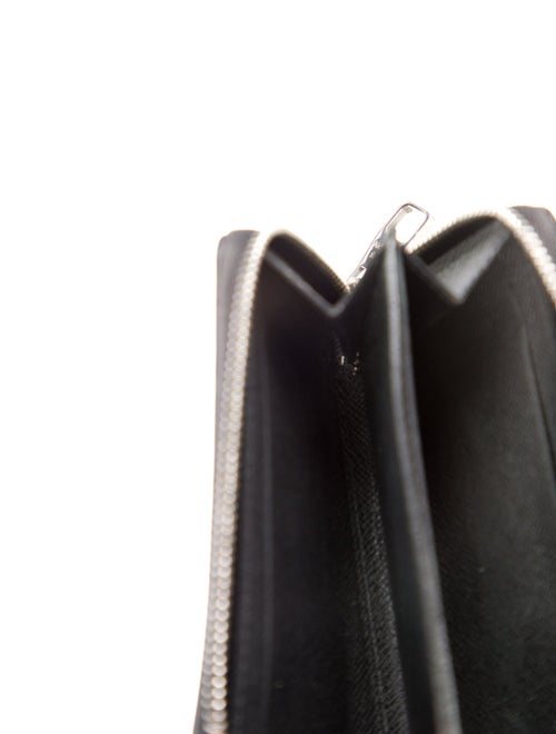 Louis Vuitton Taiga Leather Wallet