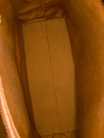 Louis Vuitton Monogram Vernis Reade MM