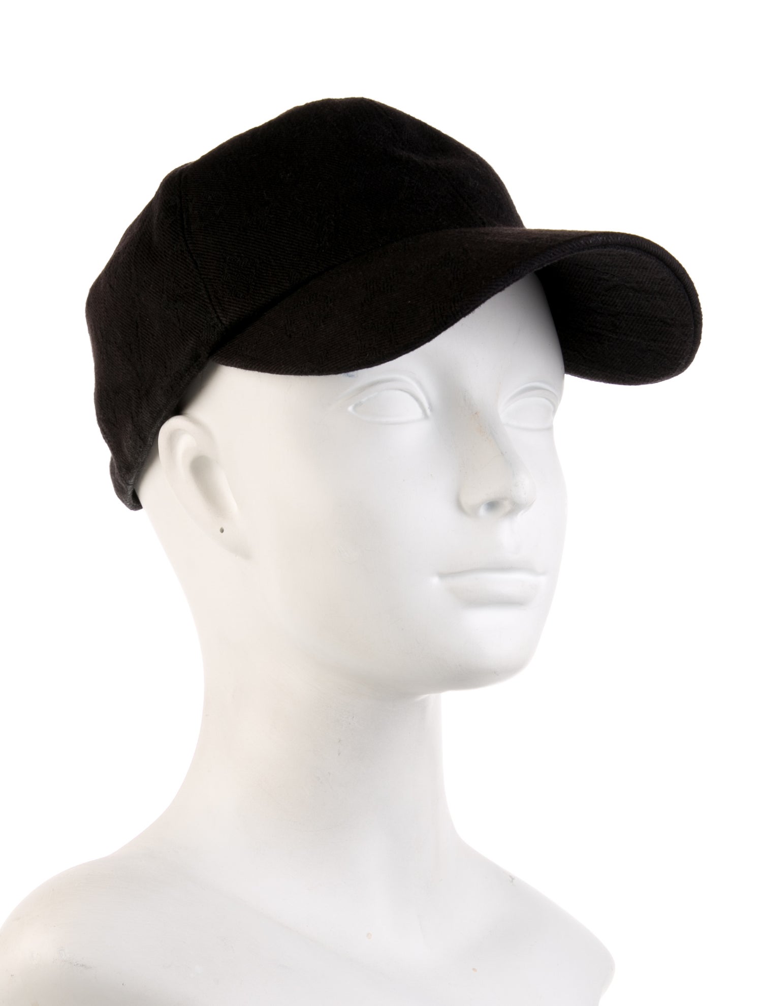 Louis Vuitton Monogram Essential Cap