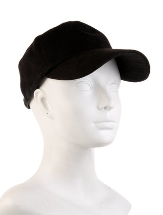 Louis Vuitton Monogram Essential Cap