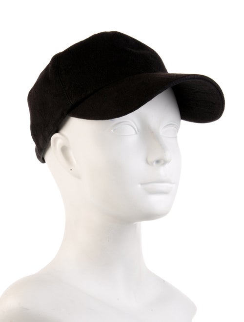 Louis Vuitton Monogram Essential Cap