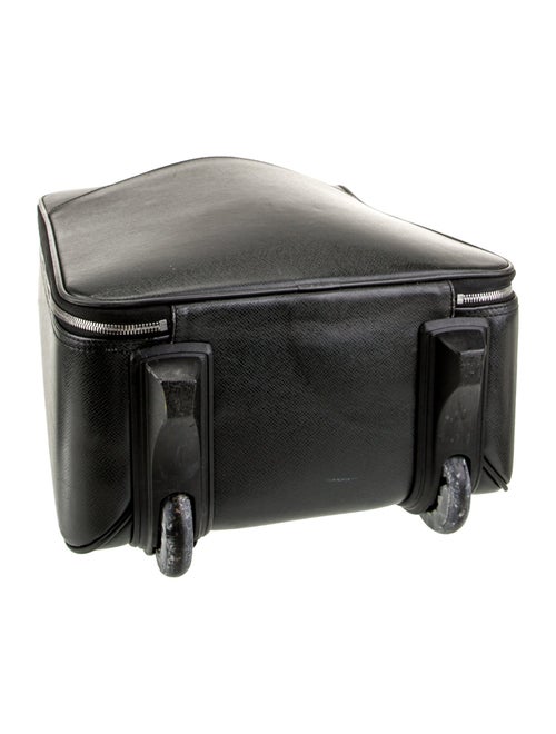 Louis Vuitton Taiga Pegase 45