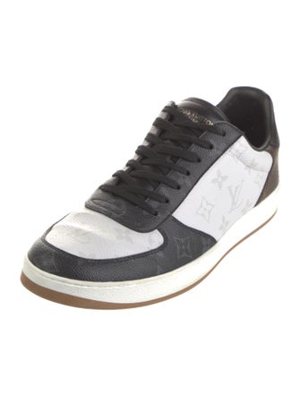 Louis Vuitton 2022 LV Monogram Sneakers