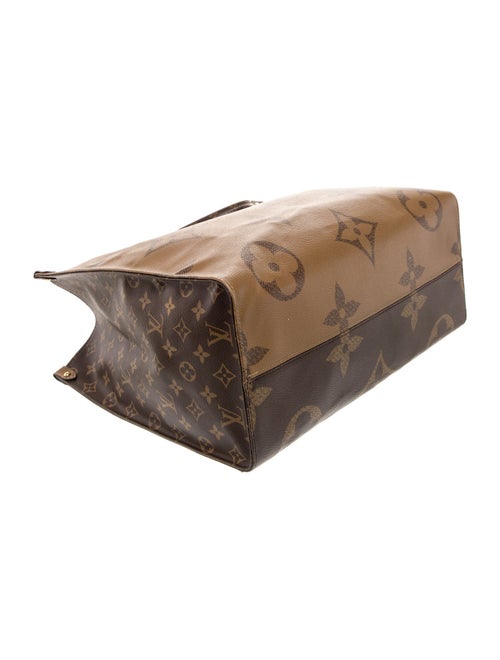 Louis Vuitton Monogram Giant OnTheGo GM