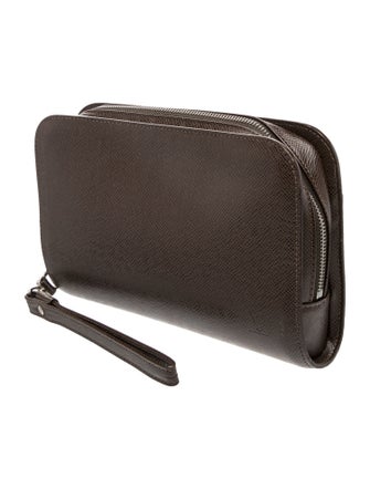 Louis Vuitton Taiga Leather Pochette Orsay