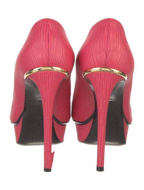 Louis Vuitton Leather Pumps