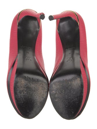 Louis Vuitton Leather Pumps