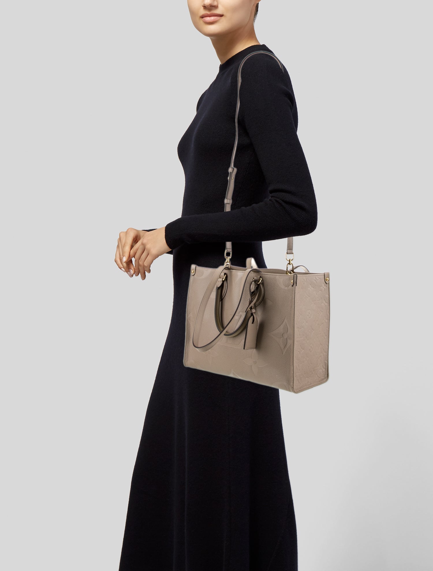 Louis Vuitton Monogram Giant OnTheGo MM