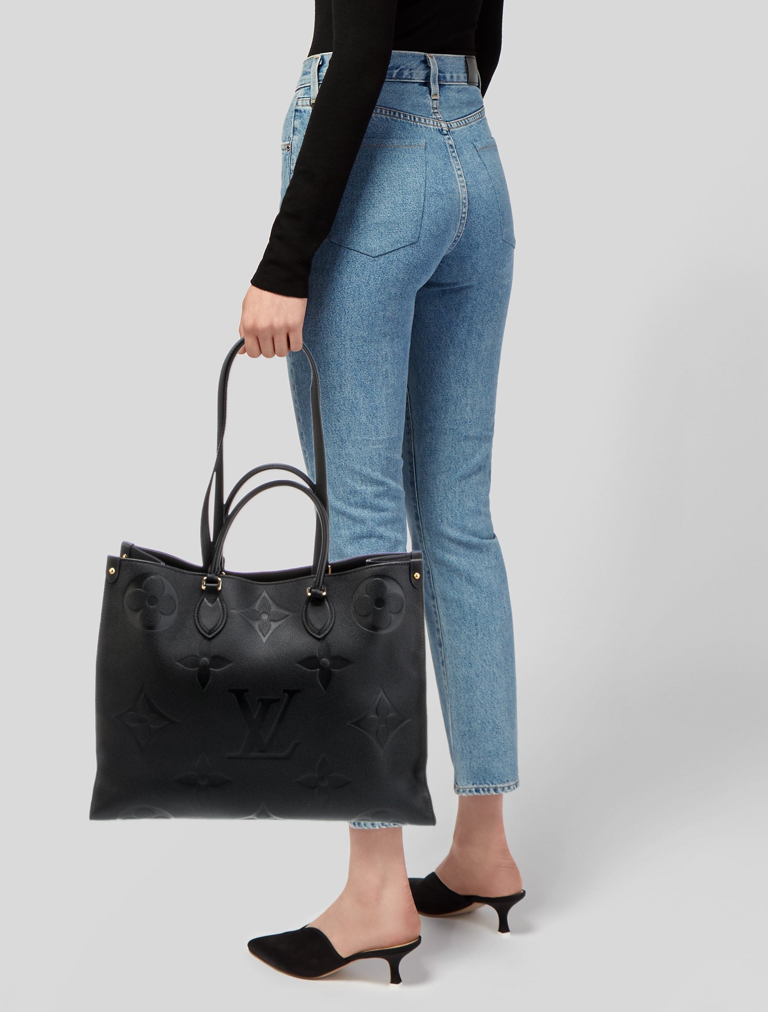 Louis Vuitton LV Monogram OnTheGo MM