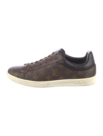 Louis Vuitton 2021 LV Monogram Sneakers