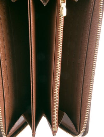 Louis Vuitton 2016 LV Monogram Zippy Wallet