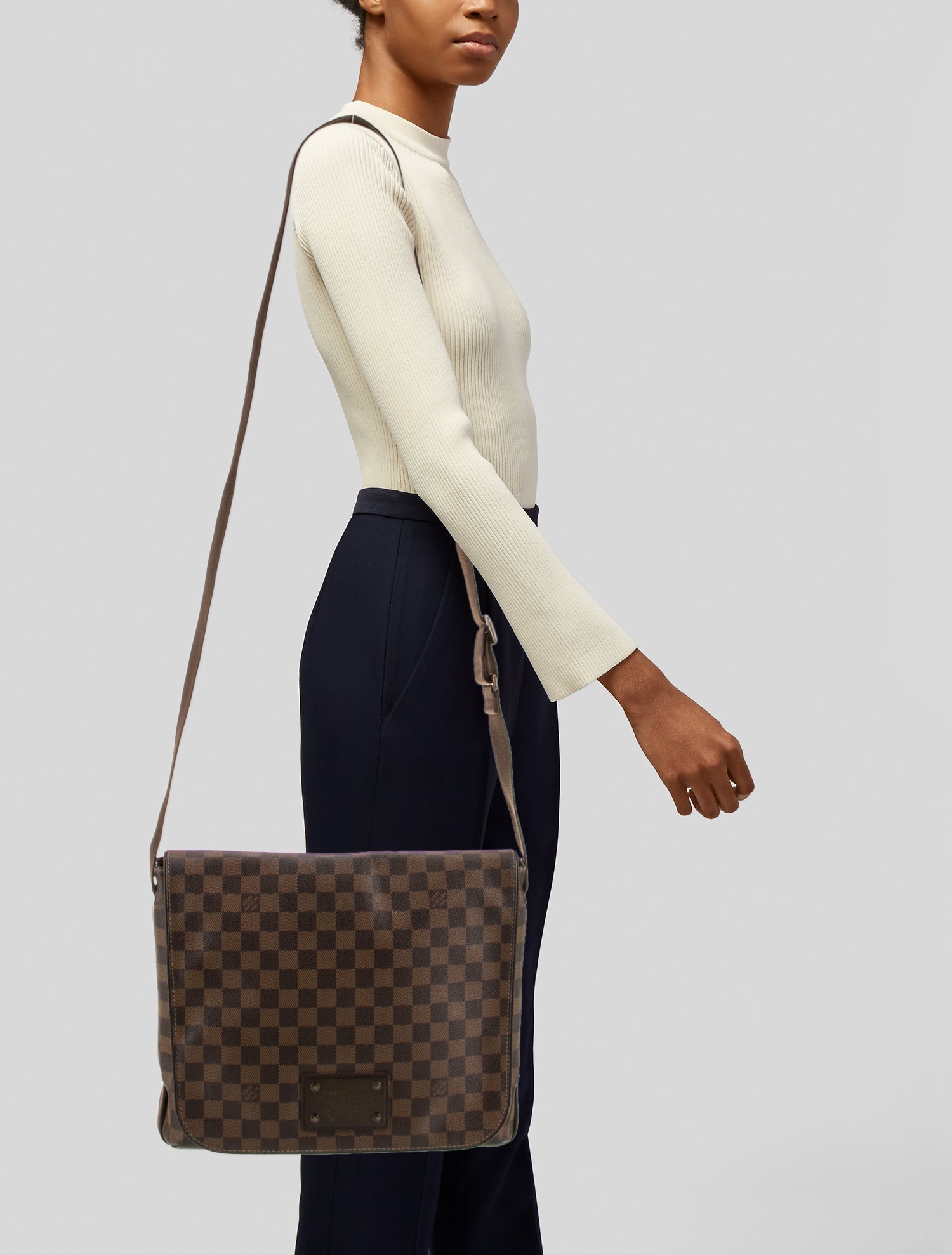 Louis Vuitton Damier Ebene Messenger Bag