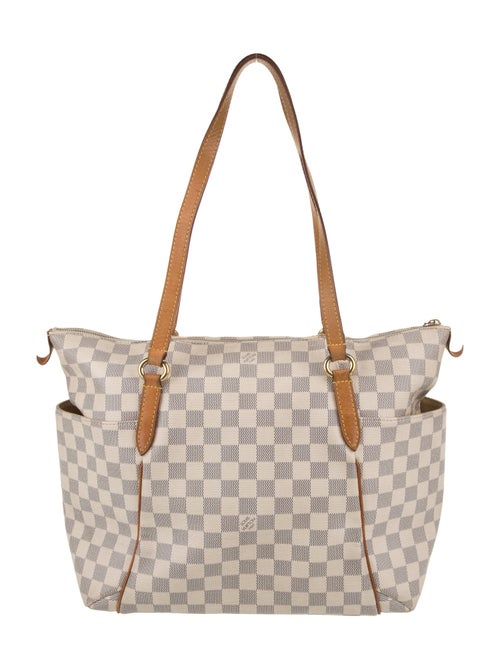 Louis Vuitton Messenger Bag