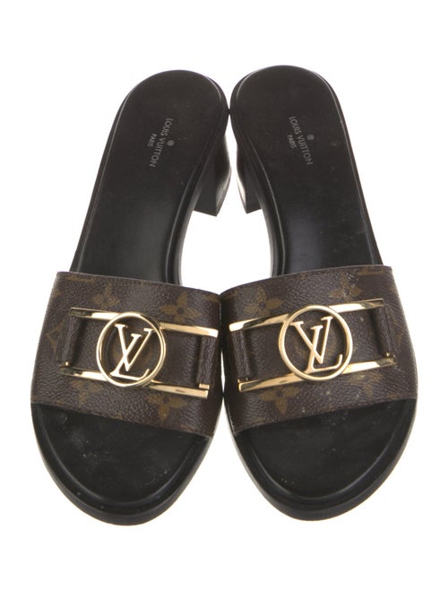 Louis Vuitton 2019 LV Monogram Slides