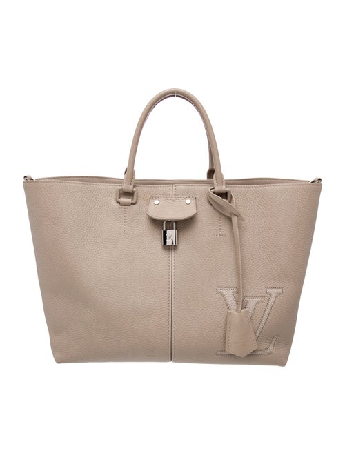 Louis Vuitton Taurillon Leather Pernelle
