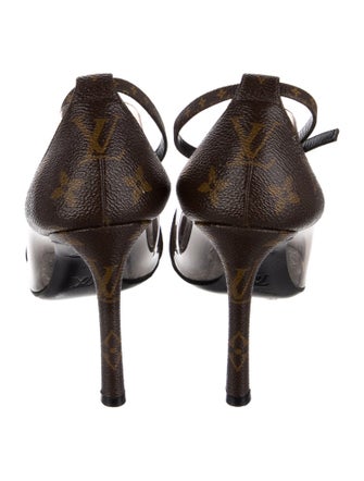 Louis Vuitton LV Monogram Pumps