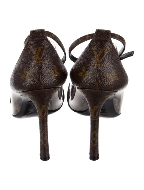 Louis Vuitton LV Monogram Pumps