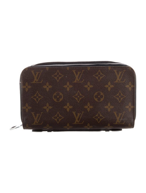 Louis Vuitton 2020 LV Monogram Organizer de Voyage Wallet