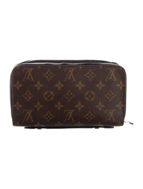 Louis Vuitton 2020 LV Monogram Organizer de Voyage Wallet