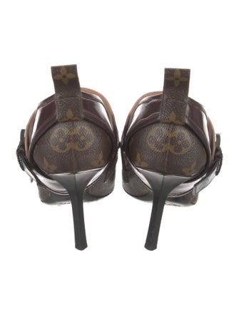 Louis Vuitton LV Monogram Pumps
