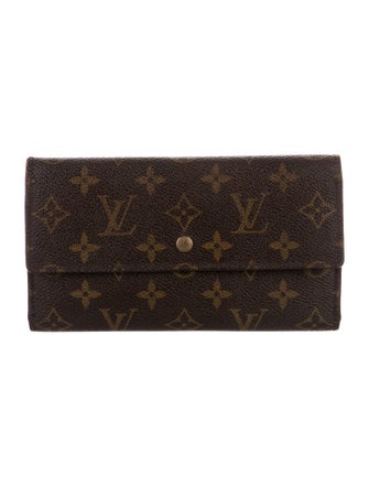 Louis Vuitton Monogram Pattern International Wallet