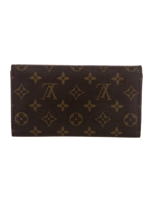 Louis Vuitton Monogram Pattern International Wallet