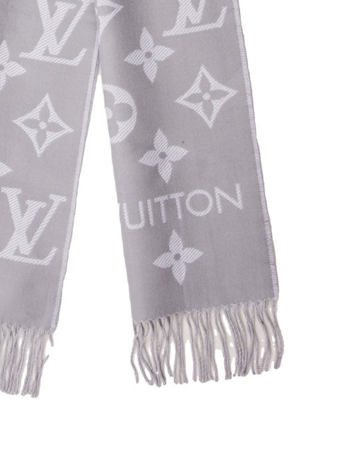 Louis Vuitton LV Essential Wool Scarf