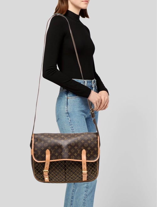 Louis Vuitton LV Monogram Messenger Bag